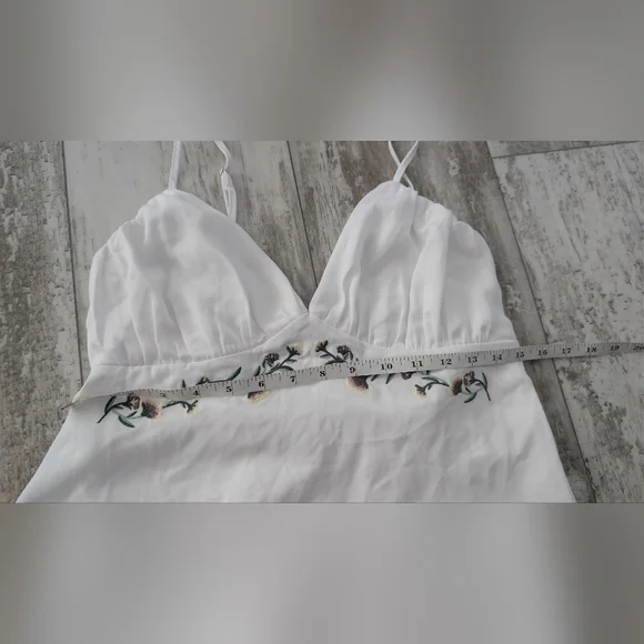 wild fable White Smocked Top with Tag Detail - Picture 9 of 10